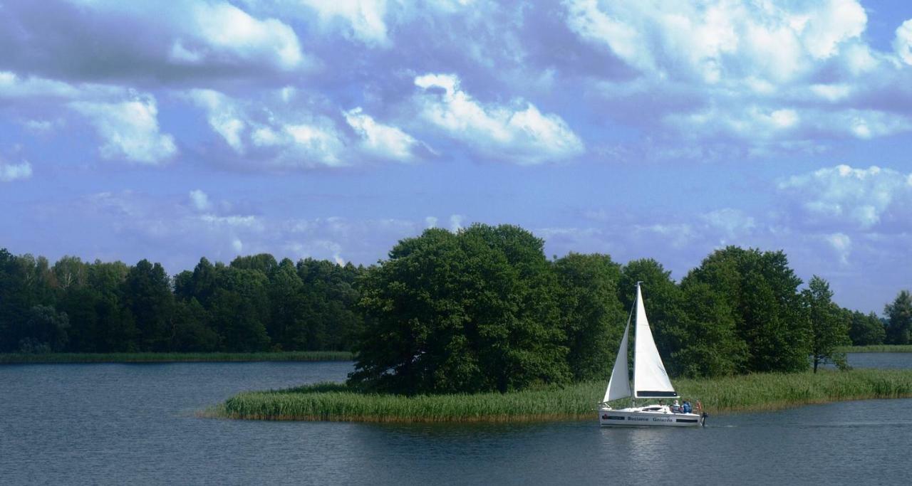 Dom Nad Jeziorem Mazury Pomost Segment 1 Kozin エクステリア 写真